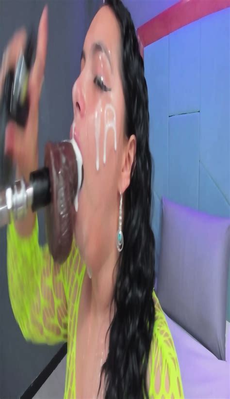 Hot Latina Deepthroat