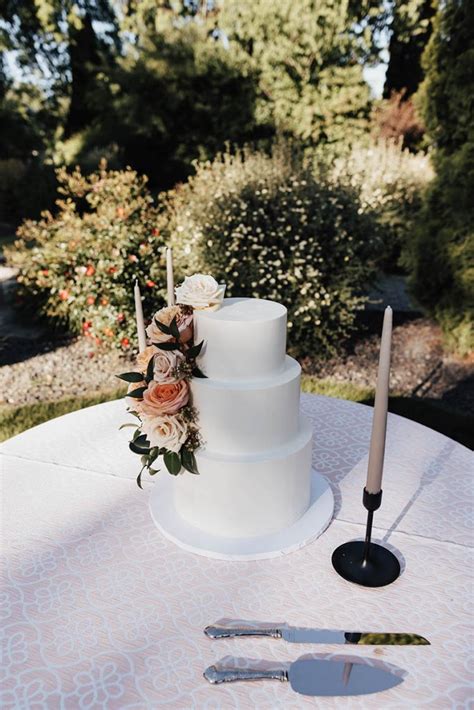 Boise Idaho Wedding Cakes In 2022 Wedding Cakes Wedding Wedding Favors