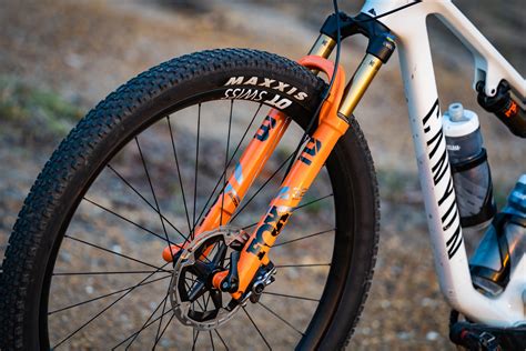 Canyon Lux World Cup Review A Scorchingly Fast Xc Bike