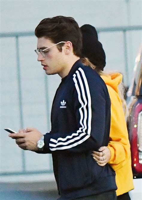 BELLA THORNE and Gregg Sulkin Out in Studio City 05/29/2017 – HawtCelebs