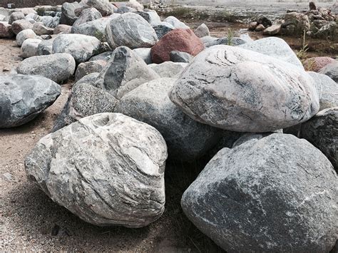 Wisconsin Granite Boulders Lemke Stone Products