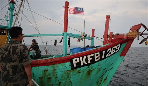 KKP Tangkap Kapal Ikan Malaysia Pakai Trawl Di Perairan Indonesia