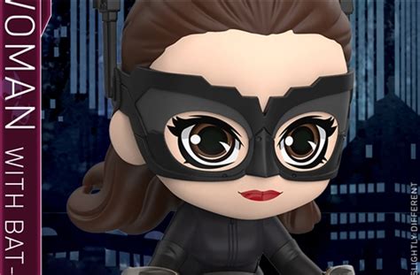 Hot Toys THE DARK KNIGHT RISES CATWOMAN WITH BAT POD COSBABY S COLLECTIBLE SET