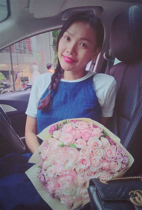 MC Ngô Quỳnh Như khoe loạt ảnh nude bầu trước ngày lâm bồn