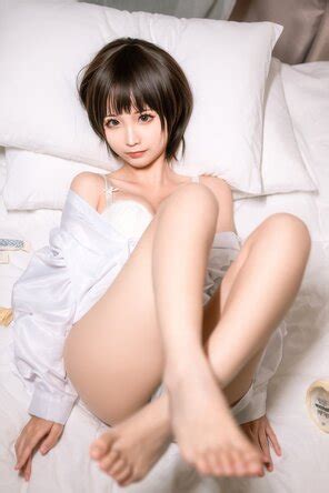 Chunmomo 蠢沫沫 白衬衫 Chunmomo 蠢沫沫 白衬衫 Porn Pic