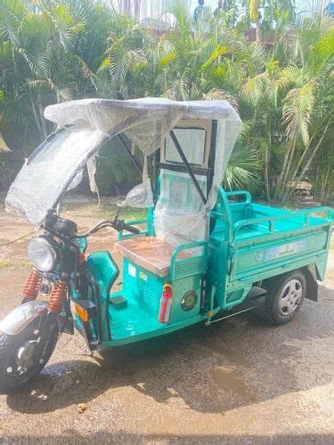 Green Cart Titanium Z Plus Electric Loader Maximum Run Per Charge 100