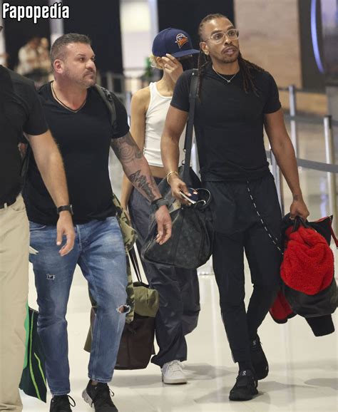 Zendaya Nude Leaks Photo 5118724 Fapopedia