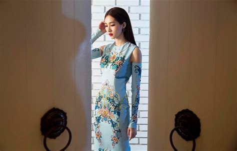 T T Nh Ng B C Nh Nh N L Th Y Xu N V T T N C A Sao Hot Girl Vi T