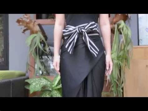 Dewi Fashion Knights Tutorial Memakai Rok Lilit Oleh Lulu Lutfi