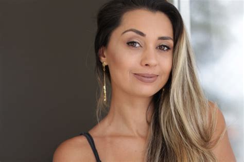 Batom Nude Os Melhores RESENHA Luiza Gomes