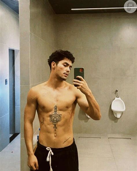 Lembra dele Binho de Chiquititas tem nude vazado nas redes sociais choca web conteúdo e