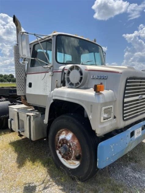 1991 Ford Ln9000 Live And Online Auctions On