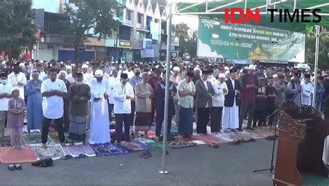 Warga Muhammadiyah Salat Idul Fitri Di Balikpapan Permai