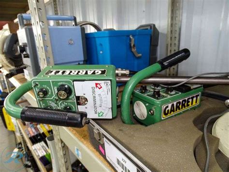 2 Garrett Electronics Groundhog Discriminator Metal Detector Roller
