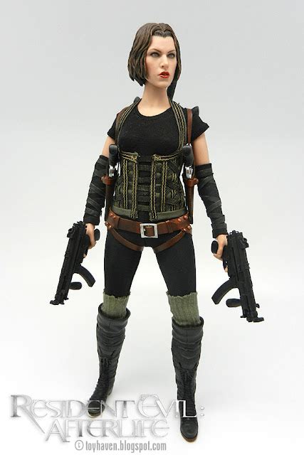 Toyhaven Review Ii Resident Evil Afterlife Alice Inch Collectible Figure By Hot Toys