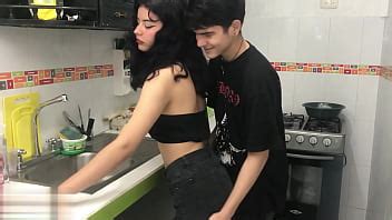 Mi Hermanastro Me Folla En La Cocina Mientras Hago El Almuerzo HISTORIA COMPLETA XVIDEOS