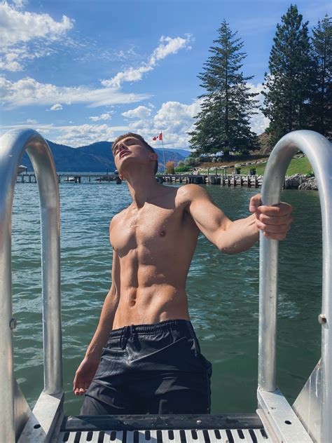 Hot Dudes 27 April 2023 Hot Guys