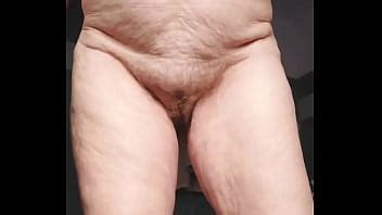 Oma Neukt Harige Kut Met Komkommer En Xvideos