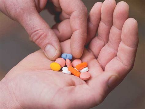 Magnesium Stearate: Side Effects, Uses, and More