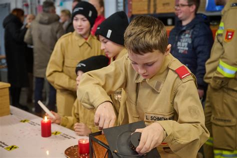 Friedenslicht 2023 Freiwillige Feuerwehr Bergheim