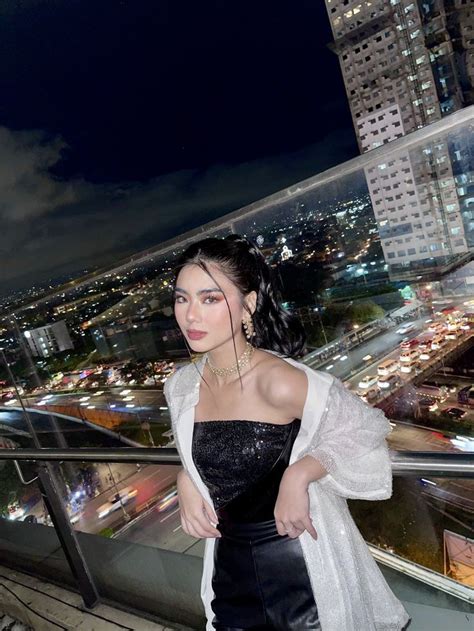 Bini Members On Twitter Pretty Selfies Pretty Brunette Cute Friend Photos