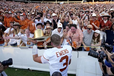 Texas Vs Oklahoma Longhorns Stay Perfect With 34 3 Win In Red River