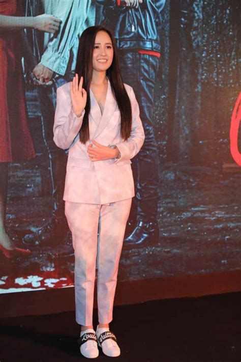 Hot Girl Tr S A Di N V Y Thi U Tr N H T D I Ph I V T V Che Ch N Gi A Bao Ng I