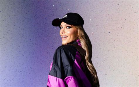 Desde Miami Evangelina Anderson marcó tendencia con una microbikini color nude Minuto Neuquen