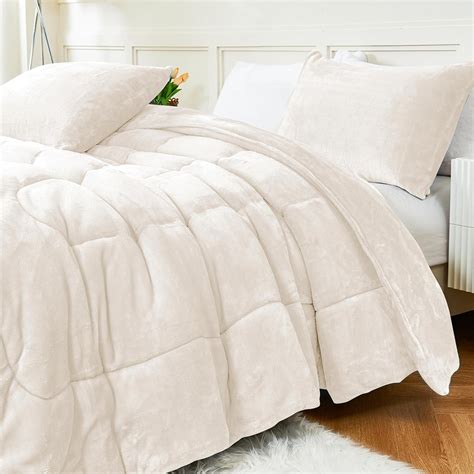 Amazon YIYEA Faux Fur Comforter Set Queen Size Luxury Ultra Soft