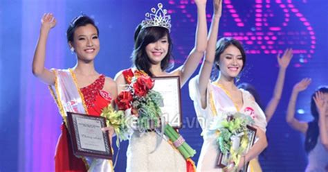 D N Hot Girl B C Nam Thi Nhau O T Gi I Cao Trong Cu C Thi Miss Photo