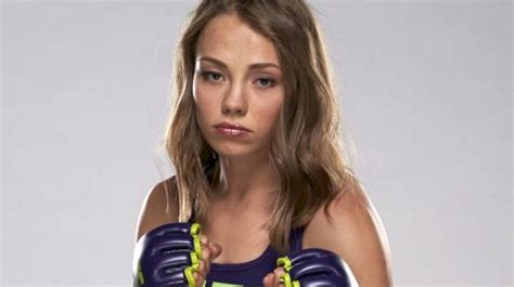 Rose Namajunas Flocombat Mma