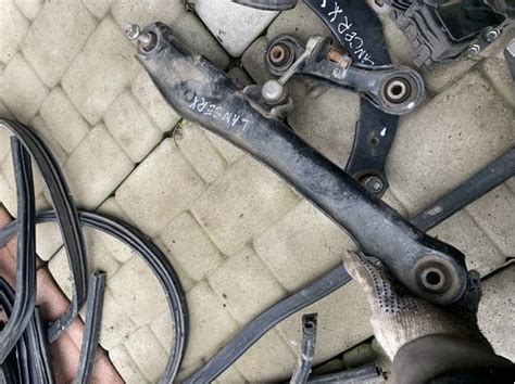 MN184194 Mitsubishi стойка стабилизатора заднего правая