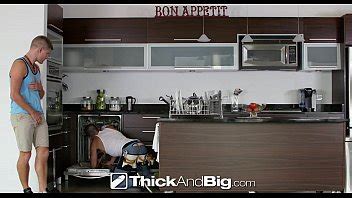 ThickAndBig La Gran Polla Dylan Knight Se Folla A Peter Fields En La Cocina XVIDEOS