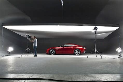 Pin von Felipe Portella auf auto studio | Auto lichter, Fotostudio ...