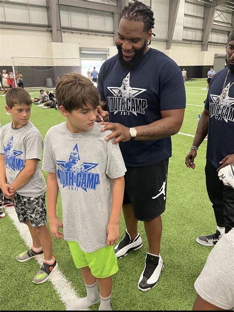 Ty Nsekhe: Former Dallas Cowboy brings free camp to North Texas ...