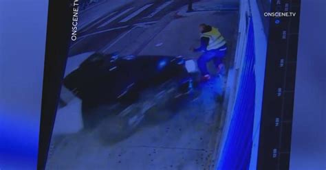 Lapd Patrol Car Crashes Into Building Hits Pedestrian Cbs Los Angeles
