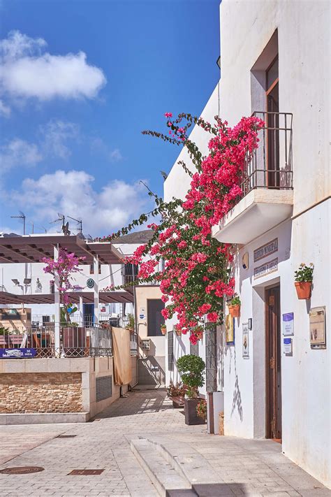 Moj Car Pueblo In Andaluc A One Of The Prettiest White Villages In