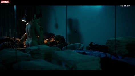 Naked Ellen Helinder In Exit