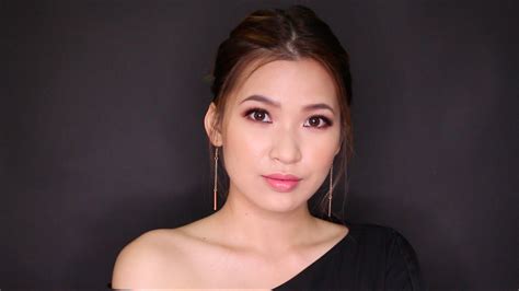 Gợi ý makeup đón Giao thừa với son hồng nude mắt khói lung linh không kém son đỏ từ beauty