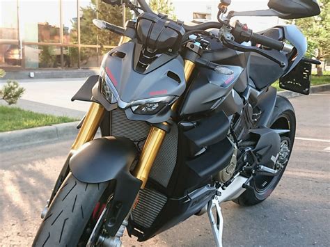 Купить б у Ducati Streetfighter V4 инжектор 6 передач в Миллениум парке чёрный naked bike 2023
