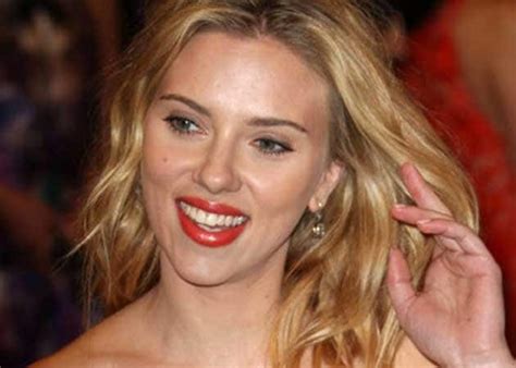 Scarlett Johansson Claims Her Good Looks And Sex Appeal Have Cost Her Film Roles