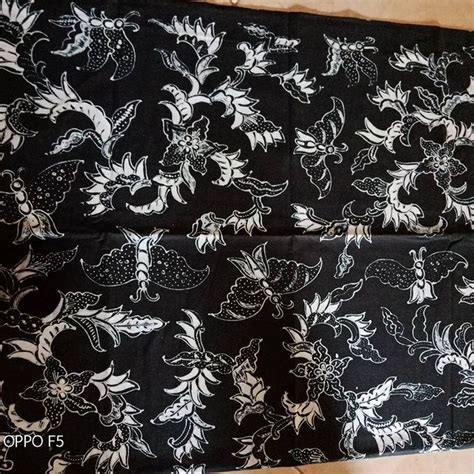 Kain Batik Motif Awan Kombinasi Hitam Batik Lintang Asmoro