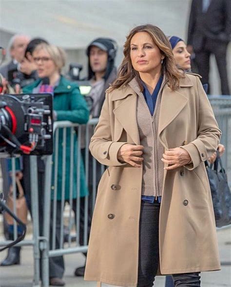 Mariska Hargitay Law And Order Svu Filming Season 20 Mariska