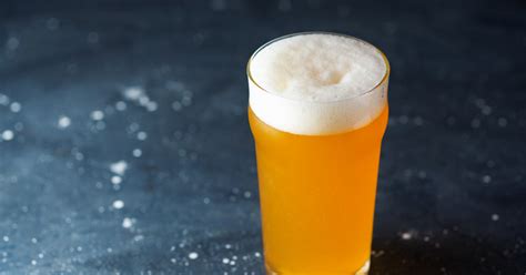 What is a New England IPA (NEIPA)? Complete Guide