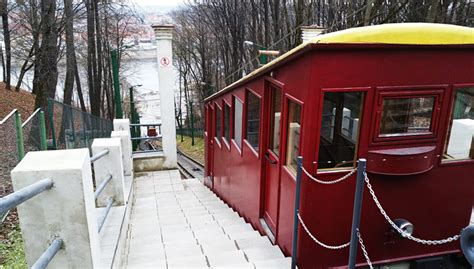 11 Places Where You Can Travel In A Vintage Or Antique Tram Photos