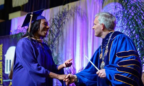 Celebrating Class of 2016: A commencement overview - JMU