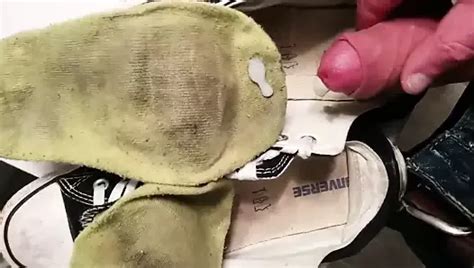 Converse Sneaker Cum Free Man HD Porn Video Ea XHamster