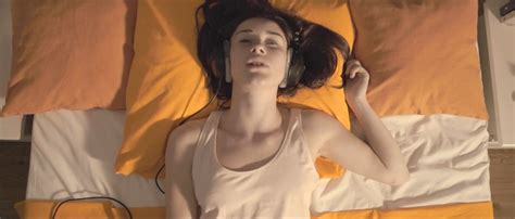 Naked Juliette Pi In Margaux