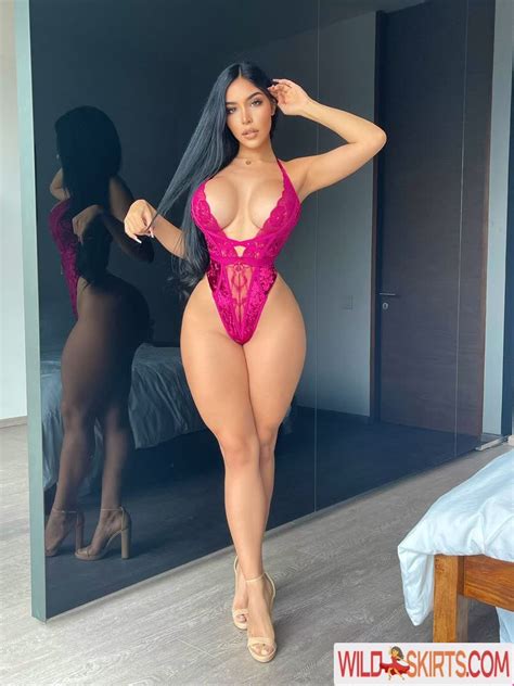 Hot Photos By Big Booty Queen