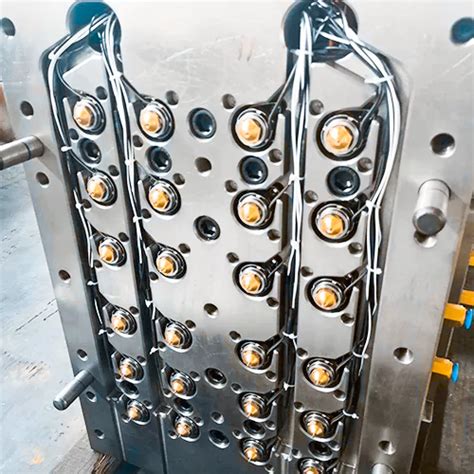 How To Design The Hot Runner Plate In Injection Molding